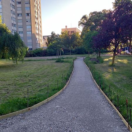 F2 65M2 Parking Prive Avec Une Belle Vue Metz Zewnętrze zdjęcie
