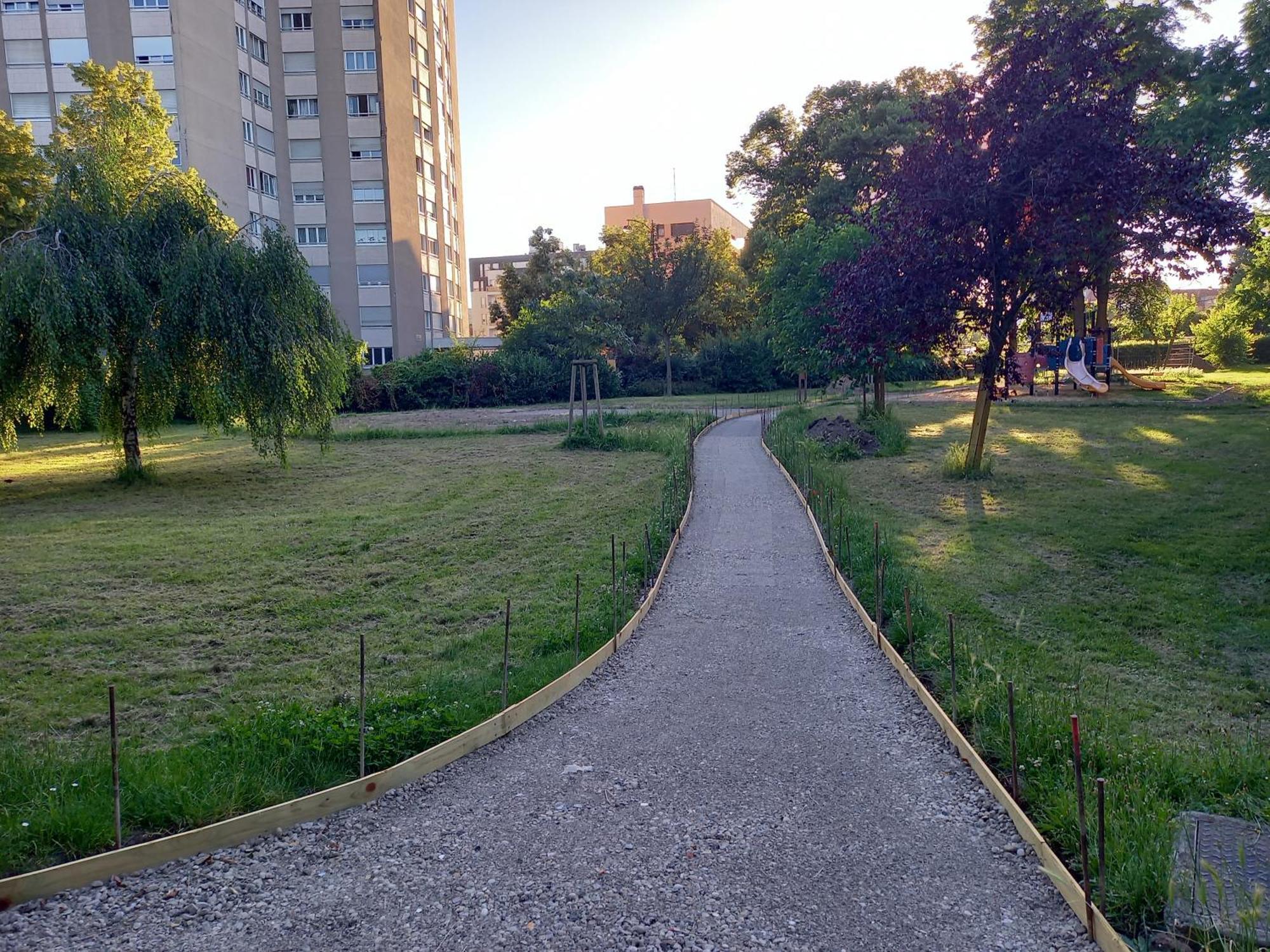 F2 65M2 Parking Prive Avec Une Belle Vue Metz Zewnętrze zdjęcie